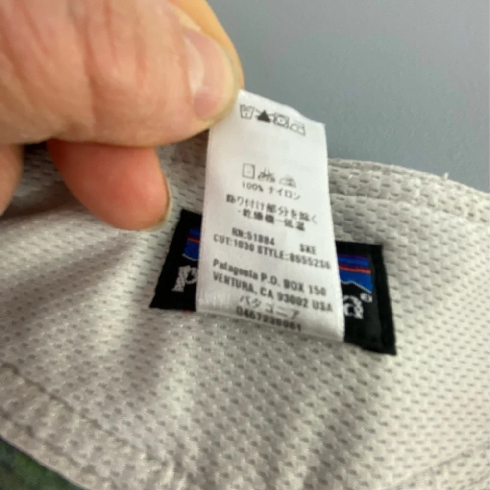 Patagonia green plaid wayfarer board short swim trunks, 34